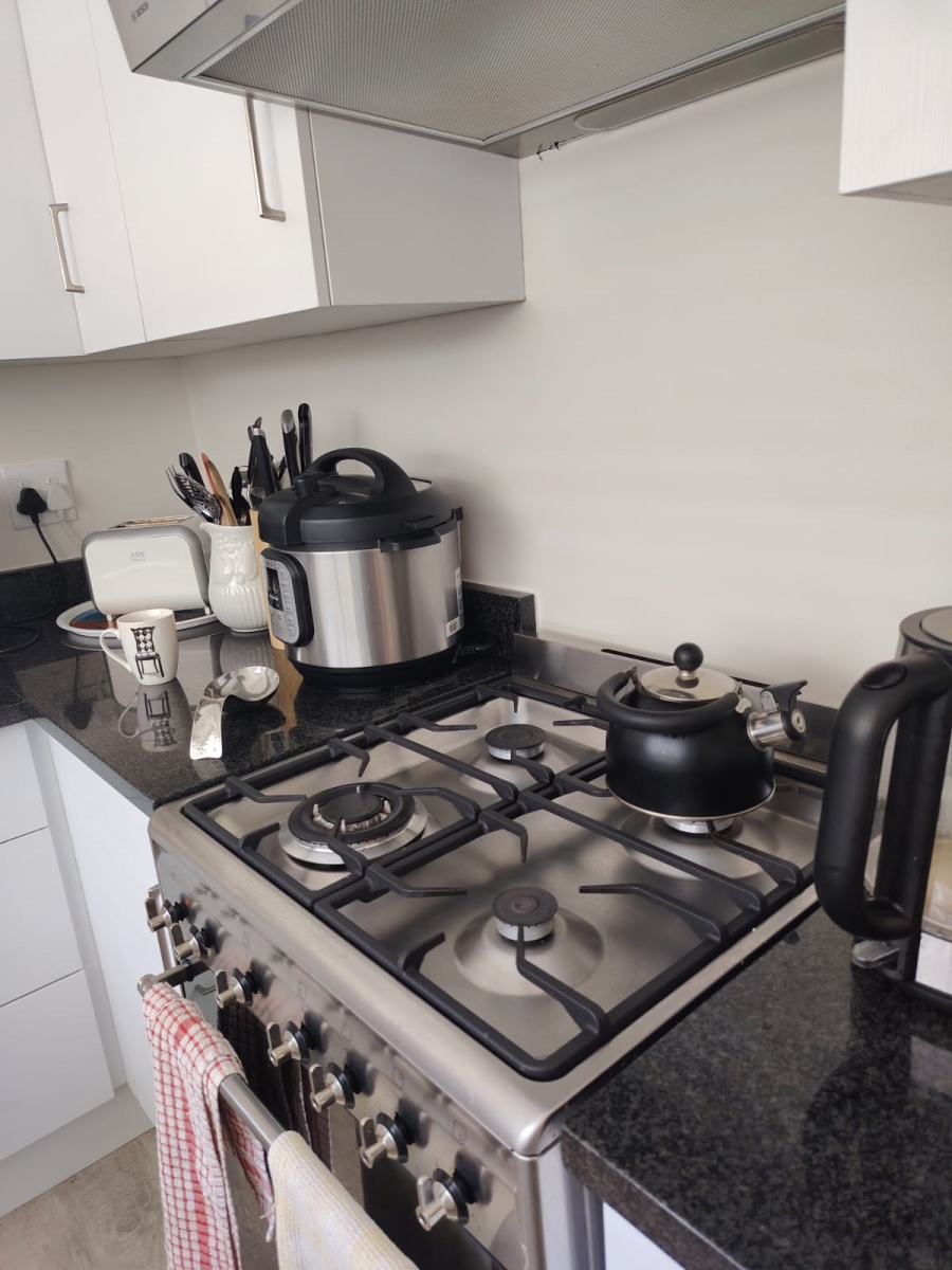 1 Bedroom Property for Sale in Van Ryneveld Western Cape